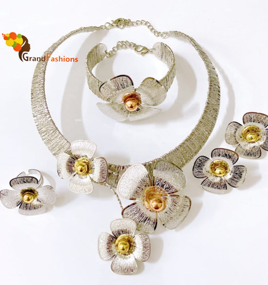 Queen Fa'idah Jewelry Set