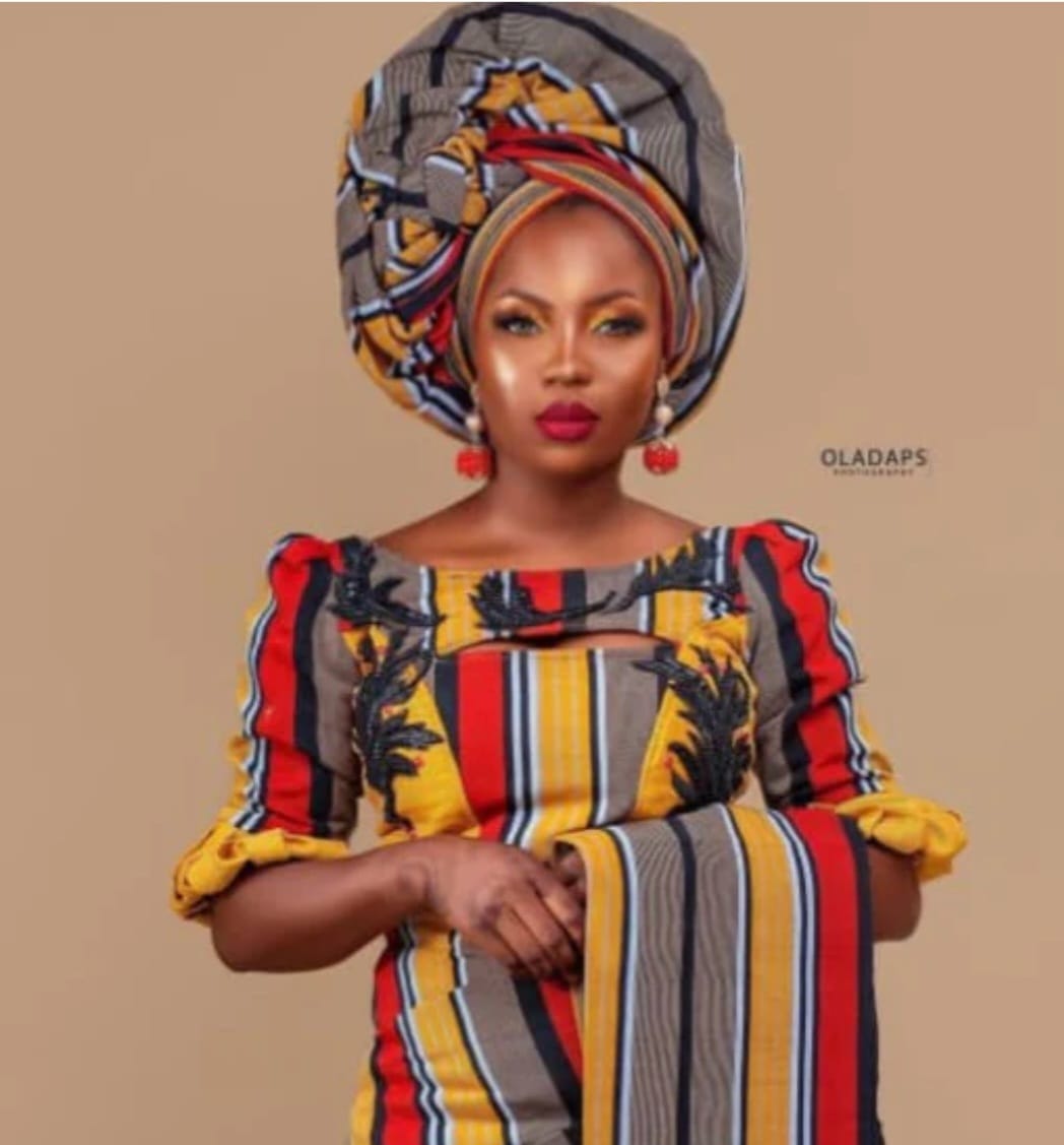 Queen Alake Stripe Aso-Oke Set in Yellow, Red & Black