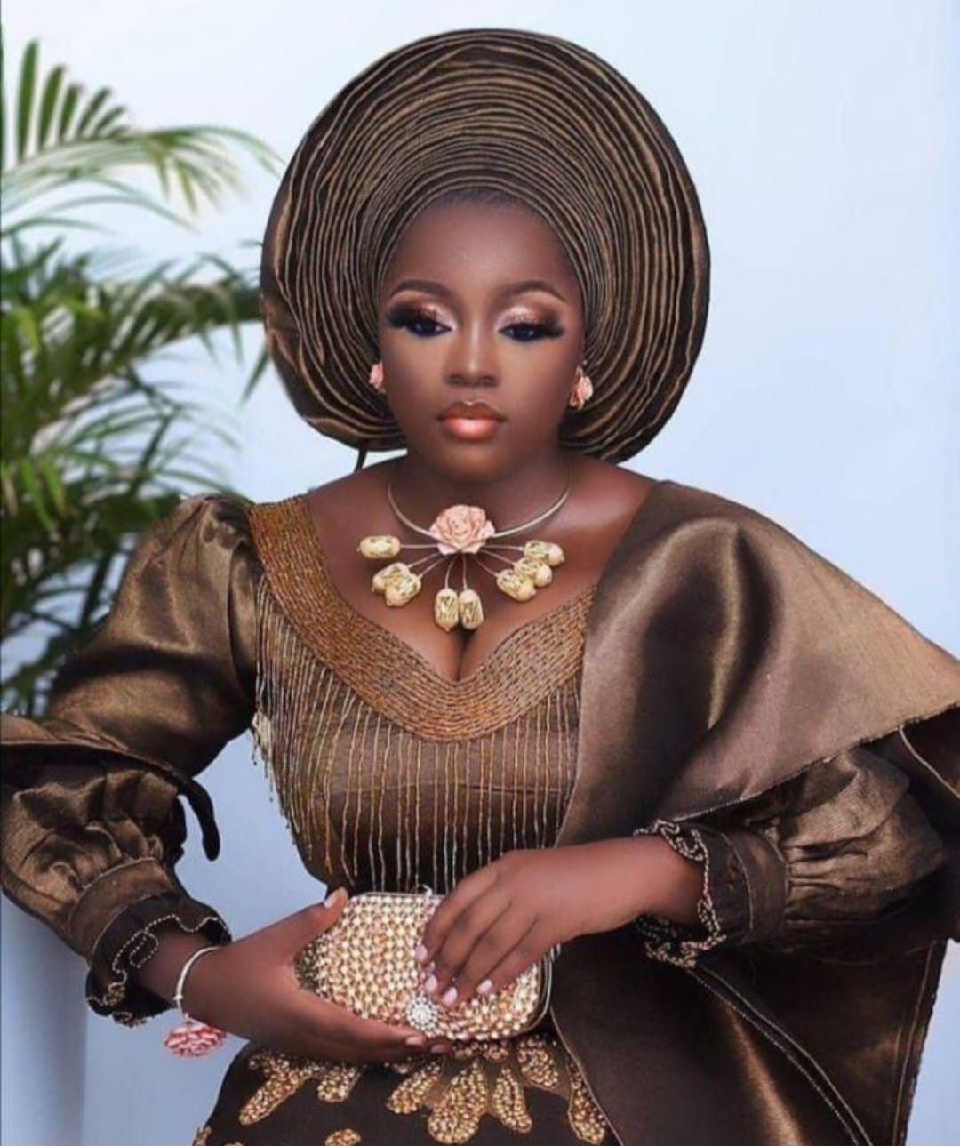 Queen Arike Aso-Oke Set in Chocolate Brown.