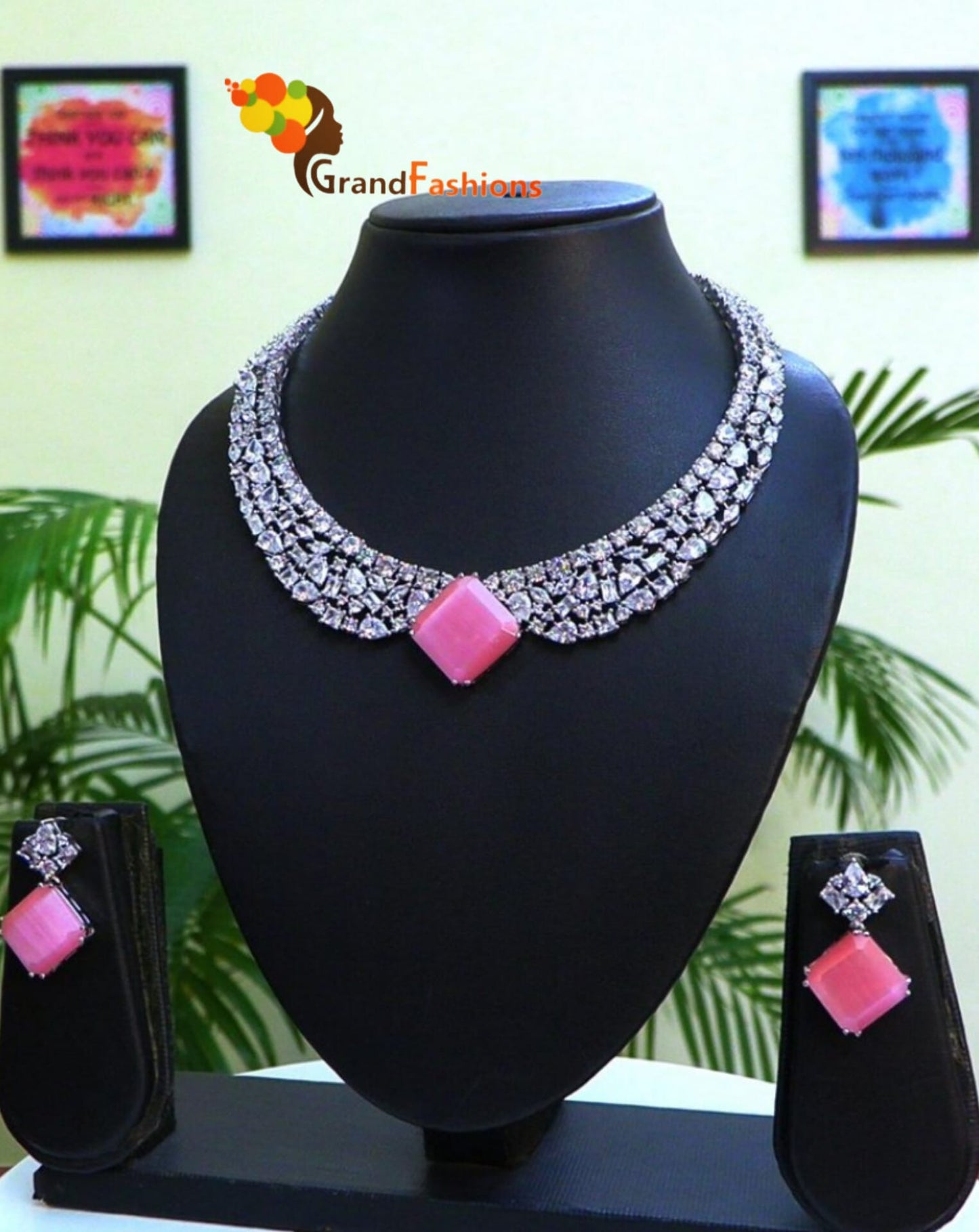 Queen Anisa Luxury Crystal Jewelry Set with Gemstone
