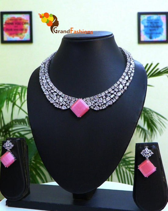 Queen Anisa Luxury Crystal Jewelry Set with Gemstone