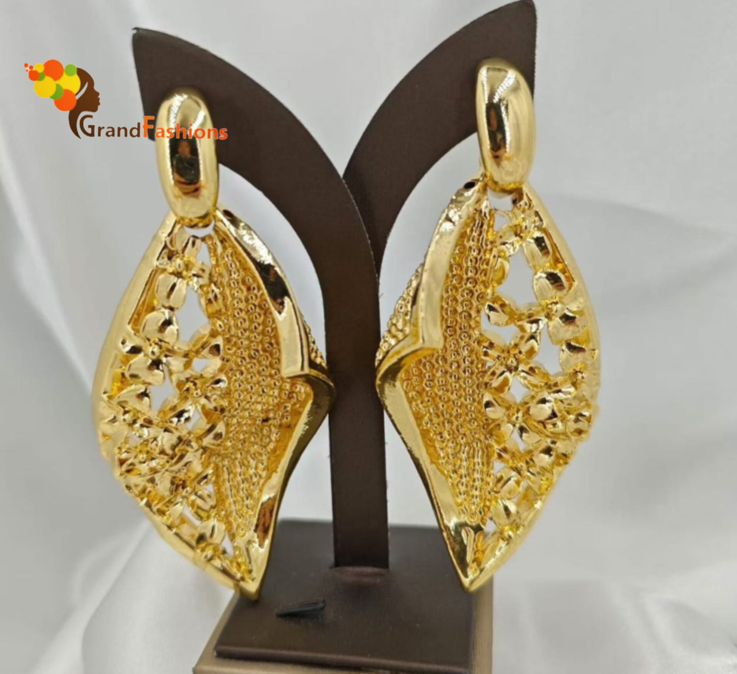 Queen Amirat Preminum Gold Earrings