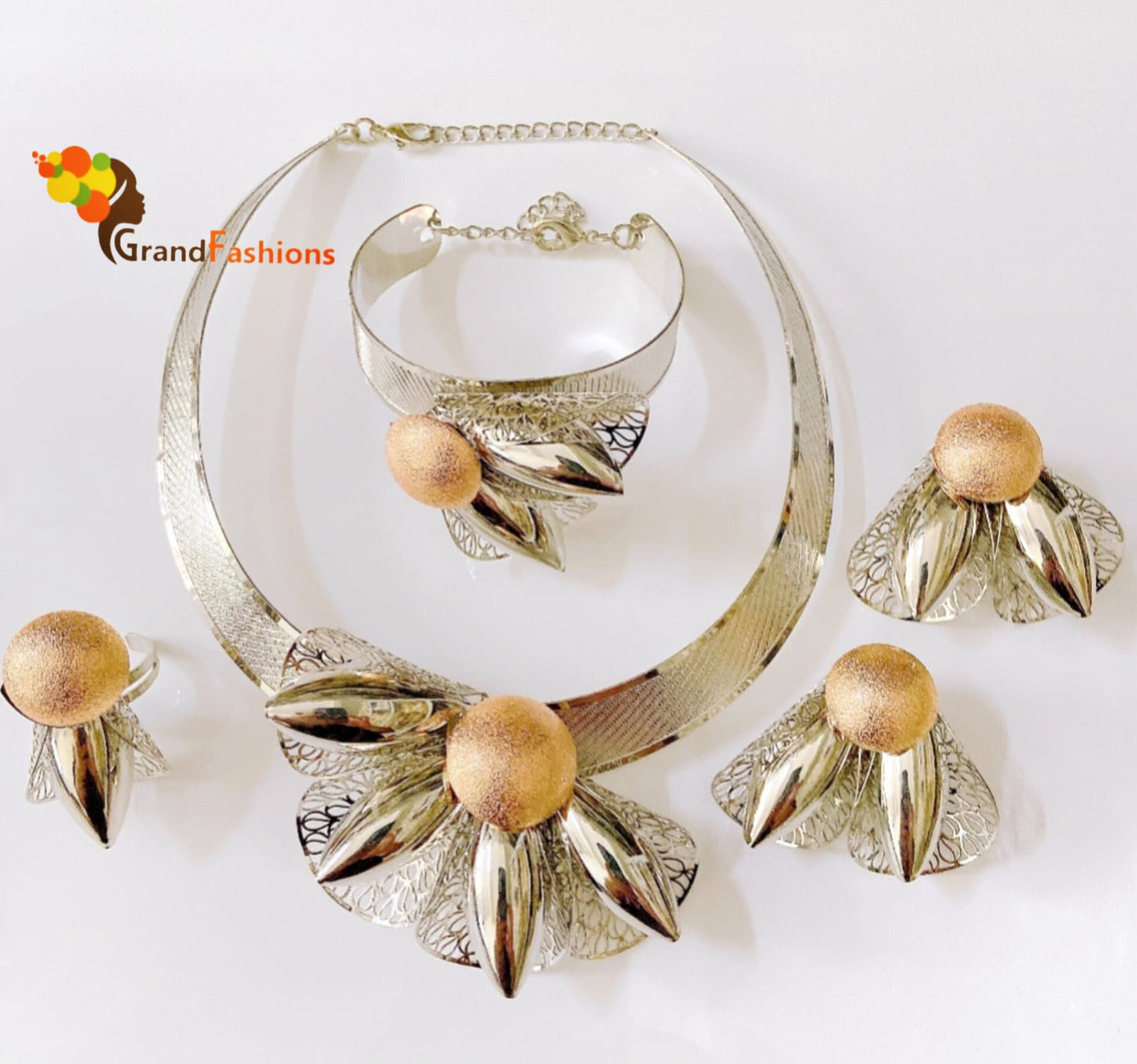 Queen Aisha Jewelry Set