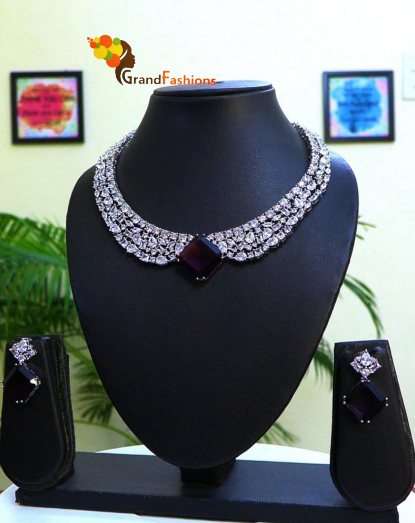 Queen Anisa Luxury Crystal Jewelry Set with Gemstone