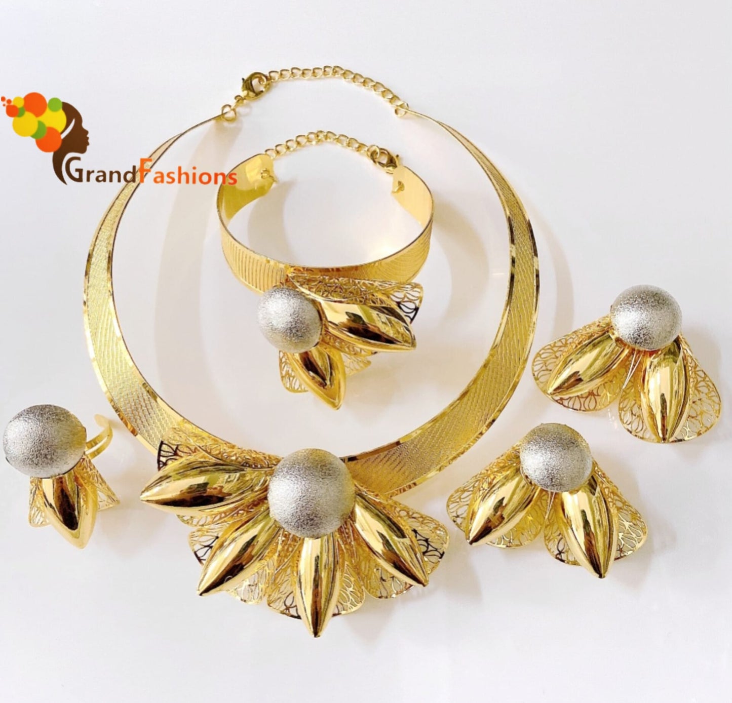 Queen Aisha Jewelry Set