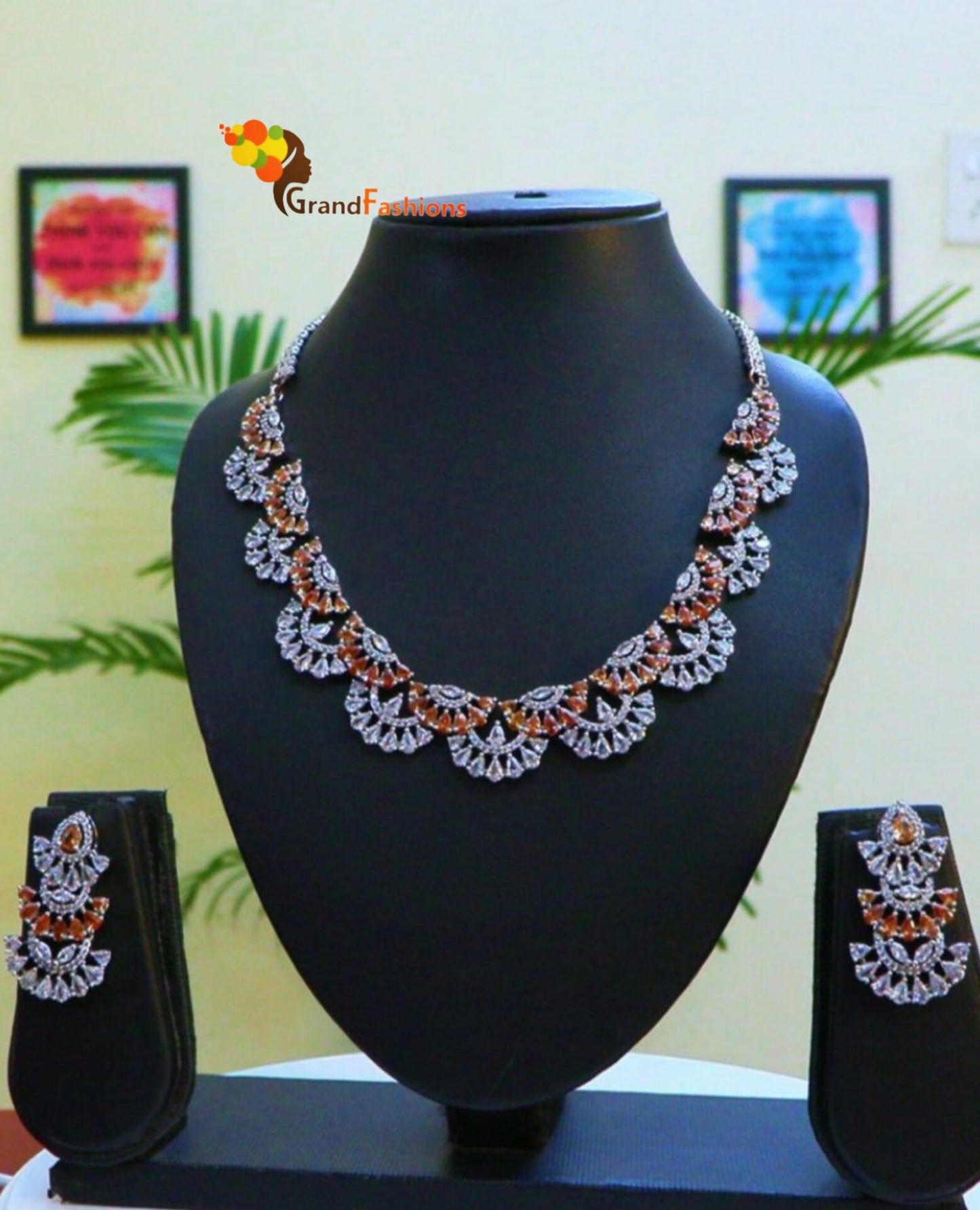 Queen Aminah Luxury Crystal Jewelry Set with Gemstone